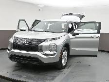 2024 Mitsubishi Outlander ES HEATED SEATS ALLOT WHEELS APPLE CAR - Photo 53