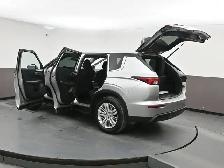 2024 Mitsubishi Outlander ES HEATED SEATS ALLOT WHEELS APPLE CAR - Photo 56