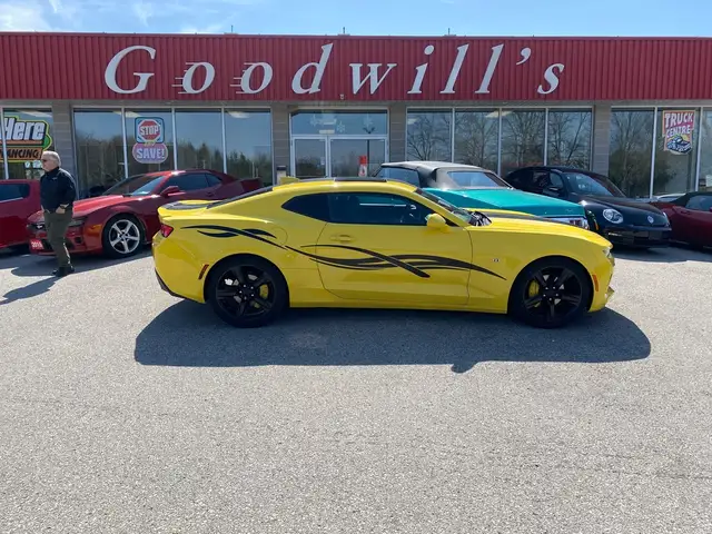 2017 Chevrolet Camaro 2LT, 6 CYL, SUNROOF, REMOTE START, CLEAN C