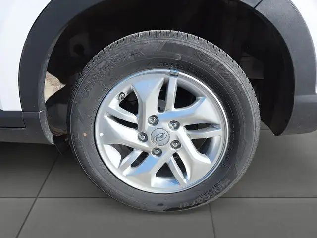 2025 Hyundai Venue Preferred Preferred | Low Mileage | Heated... - Photo 10