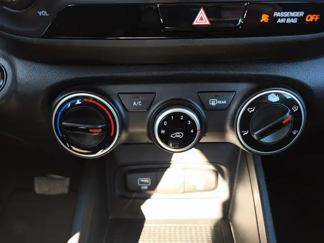 2025 Hyundai Venue Preferred Preferred | Low Mileage | Heated... - Photo 14