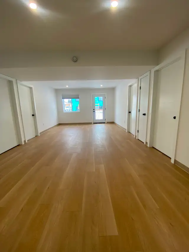 Brand new Upstairs unit in a 4 plex - Photo 4