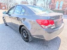 2016 Chevrolet Cruze Limited 4dr Sdn LT w/1LT | Extra tires! | B - Photo 4