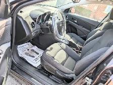 2016 Chevrolet Cruze Limited 4dr Sdn LT w/1LT | Extra tires! | B - Photo 5