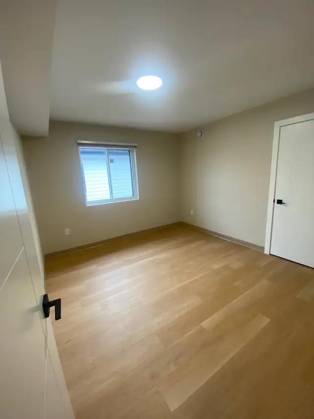 Upstairs Unit in a 1 year old 4 plex: 2 bedroom, 1 bathroom - Photo 7