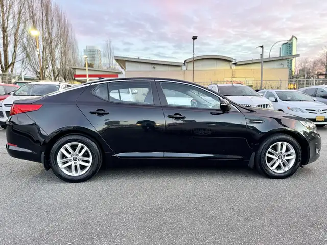 2013 Kia Optima LX 4dr Sedan - Photo 4