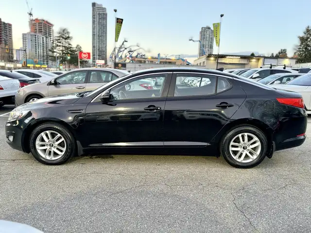 2013 Kia Optima LX 4dr Sedan - Photo 8