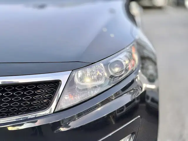 2013 Kia Optima LX 4dr Sedan - Photo 10