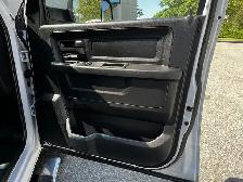 2016 Ram 2500 4x4 with Service Canopy - Photo 35