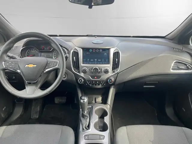 2017 Chevrolet Cruze LT | BACK-UP CAM | SUNROOF | CAR-PLAY | BLU - Photo 11