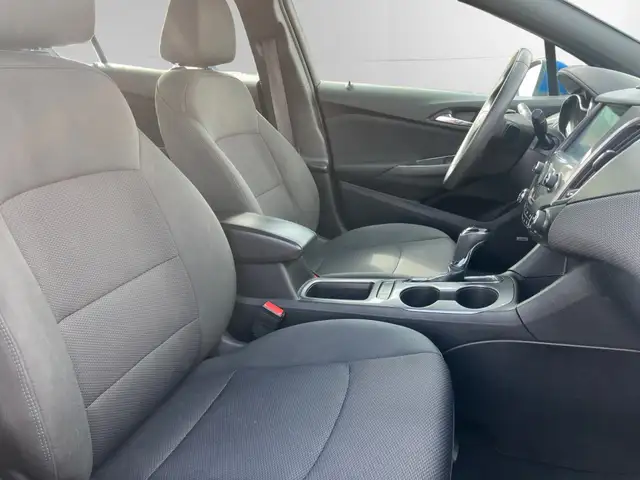 2017 Chevrolet Cruze LT | BACK-UP CAM | SUNROOF | CAR-PLAY | BLU - Photo 13