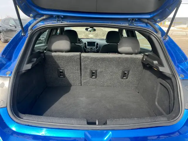 2017 Chevrolet Cruze LT | BACK-UP CAM | SUNROOF | CAR-PLAY | BLU - Photo 17