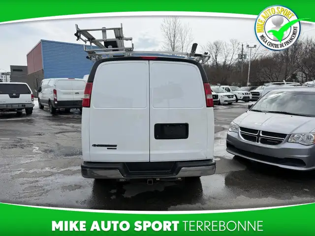 Chevrolet Express Cargo Van Traction arrière 3500 135 po 2015 - Photo 5