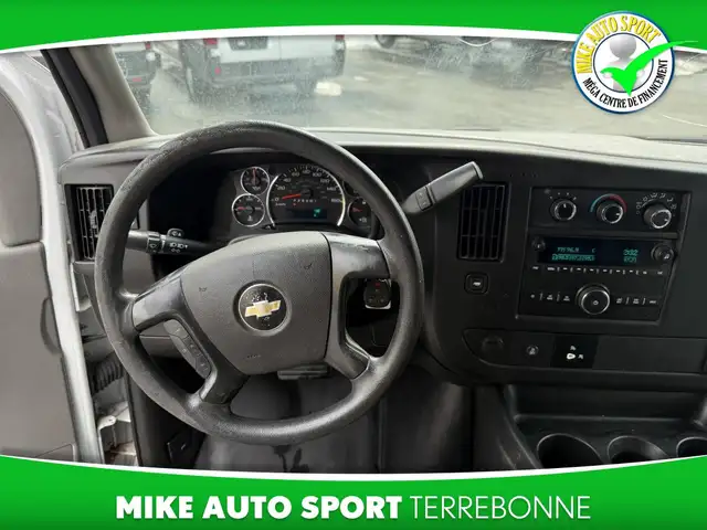 Chevrolet Express Cargo Van Traction arrière 3500 135 po 2015 - Photo 7