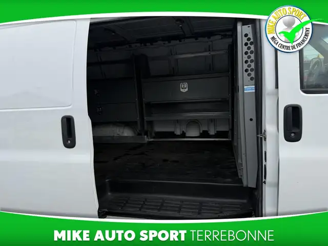 Chevrolet Express Cargo Van Traction arrière 3500 135 po 2015 - Photo 8