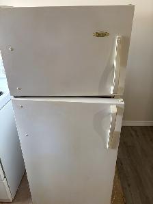 Stove and fridge 24 inches