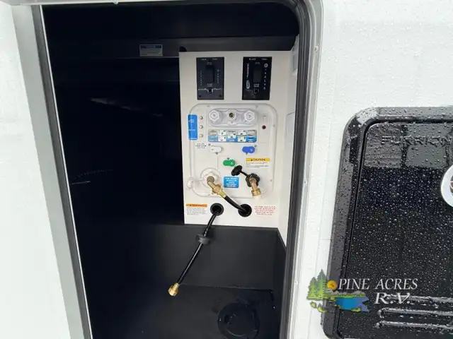 2026 Brinkley Model Z 3610 Mid-Bunk or Office - Photo 4