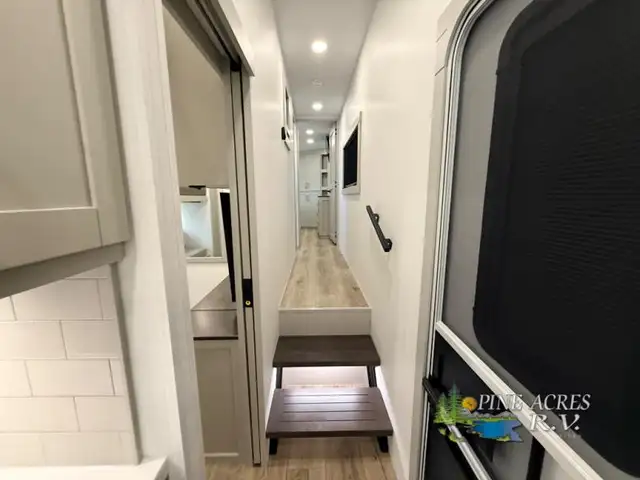 2026 Brinkley Model Z 3610 Mid-Bunk or Office - Photo 38