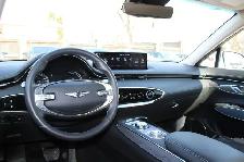 2025 Genesis GV70 2.5T Advanced Plus AWD - Photo 14