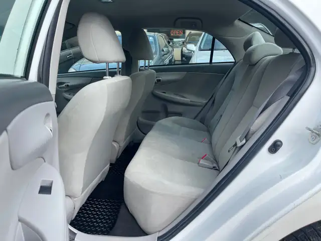 2010 Toyota Corolla CE - Photo 8