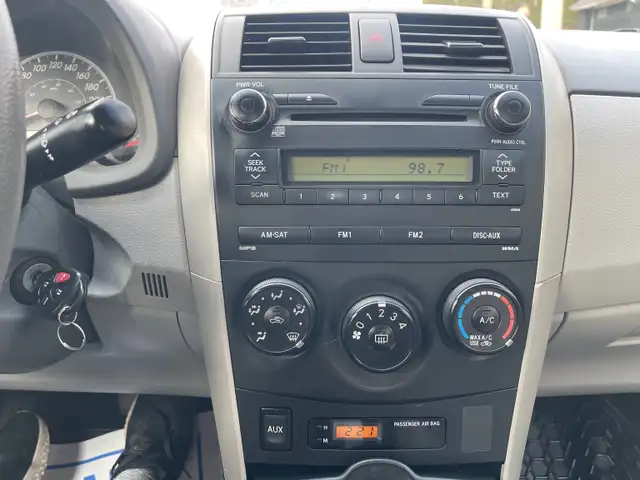 2010 Toyota Corolla CE - Photo 14
