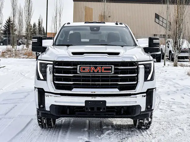 2024 GMC Sierra 3500HD SLE 6.6L Gas Long Box - Photo 3