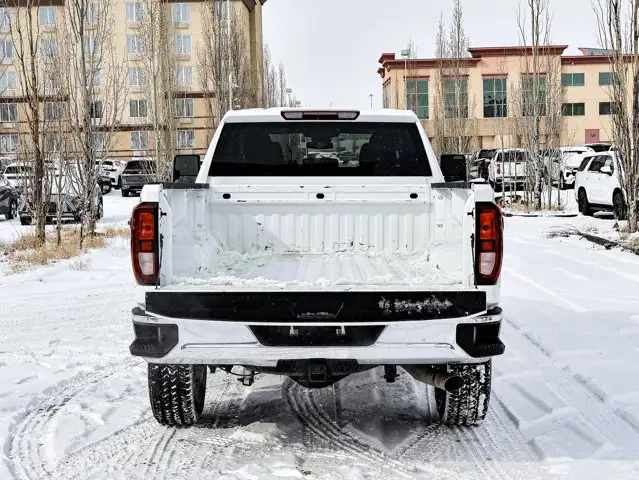2024 GMC Sierra 3500HD SLE 6.6L Gas Long Box - Photo 15