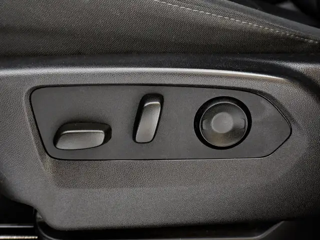 2024 GMC Sierra 3500HD SLE 6.6L Gas Long Box - Photo 19