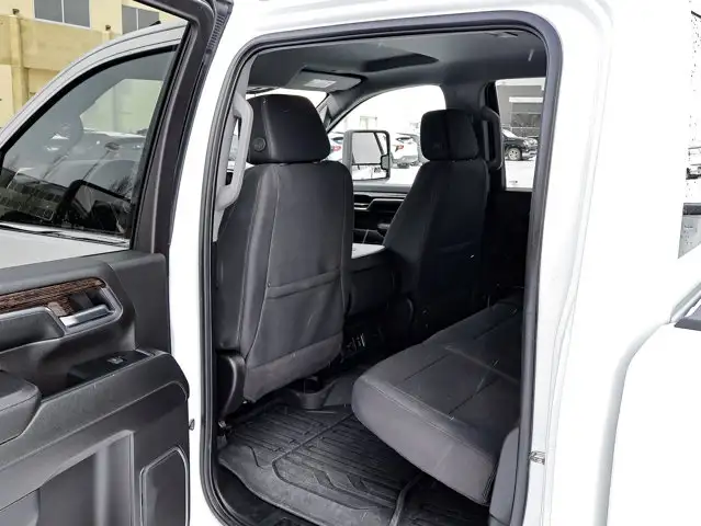 2024 GMC Sierra 3500HD SLE 6.6L Gas Long Box - Photo 26