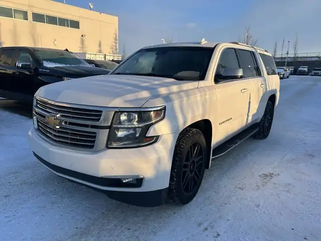 2018 Chevrolet Suburban Premier 5.3L - Photo 3