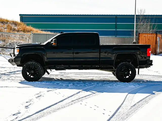 2019 GMC Sierra 2500HD SLT All Terrain 6.6L Lifted & Deleted - Photo 10