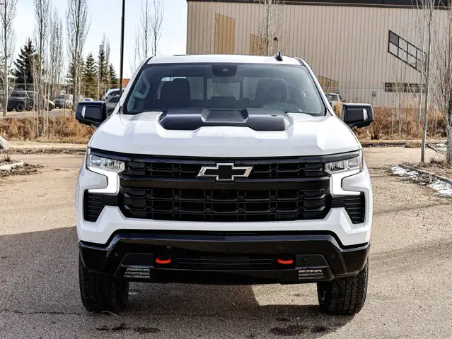 2026 Chevrolet Silverado 1500 LT Trail Boss - Photo 3