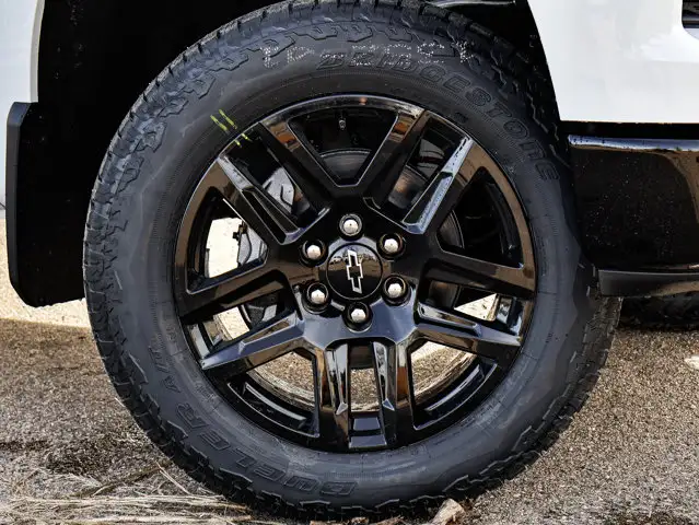 2026 Chevrolet Silverado 1500 LT Trail Boss - Photo 6