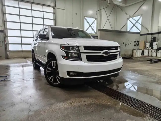 2019 Chevrolet Tahoe Premier RST Performance Edition 6.2L - Photo 2