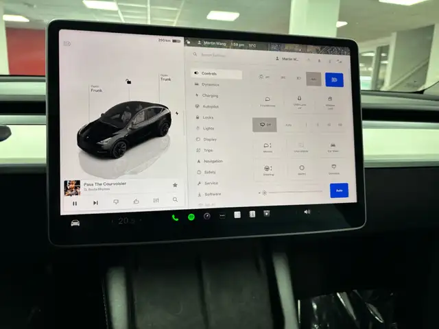 2023 Tesla Model Y Long Range AWD - Photo 32