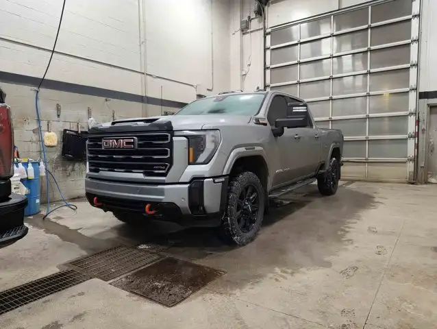 2025 GMC Sierra 3500HD AT4 Preferred - Photo 4