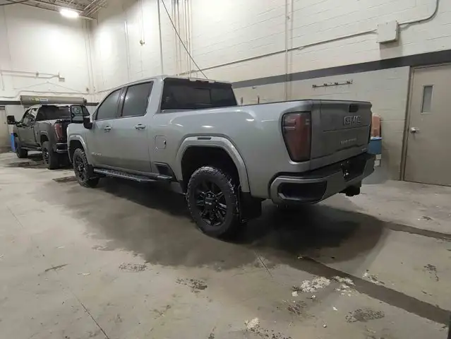 2025 GMC Sierra 3500HD AT4 Preferred - Photo 5
