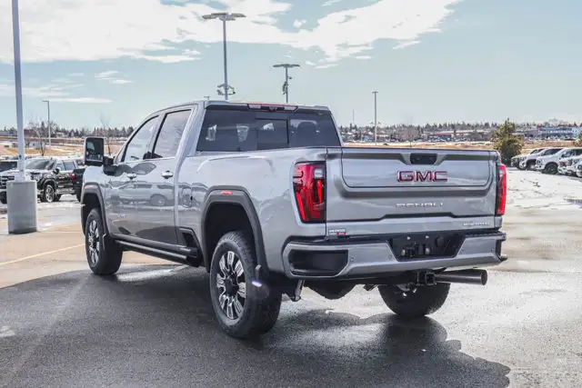 2026 GMC Sierra 3500HD Denali - Photo 6