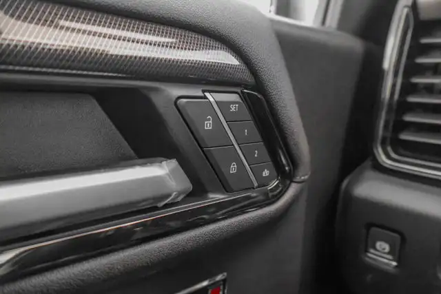 2026 GMC Sierra 1500 AT4 - Photo 18
