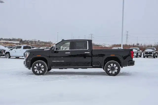 2026 GMC Sierra 3500HD Denali - Photo 5