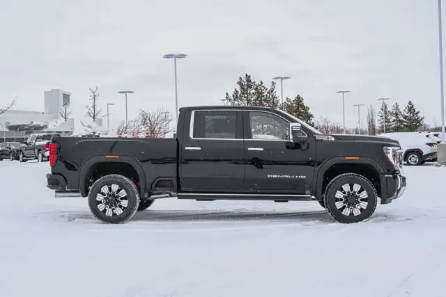 2026 GMC Sierra 3500HD Denali - Photo 10