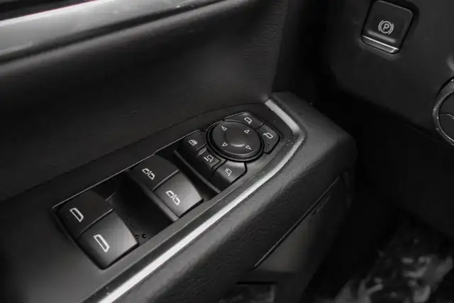2026 GMC Sierra 3500HD Denali - Photo 17