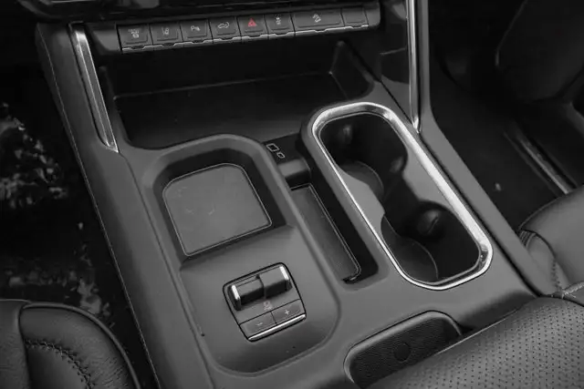 2026 GMC Sierra 3500HD Denali - Photo 28