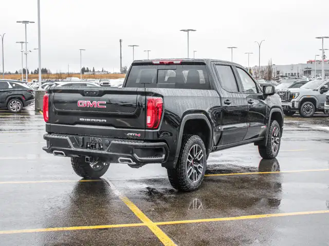 2026 GMC Sierra 1500 AT4 - Photo 9