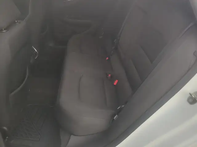 2018 Chevrolet Malibu - Photo 15