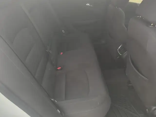 2018 Chevrolet Malibu - Photo 17