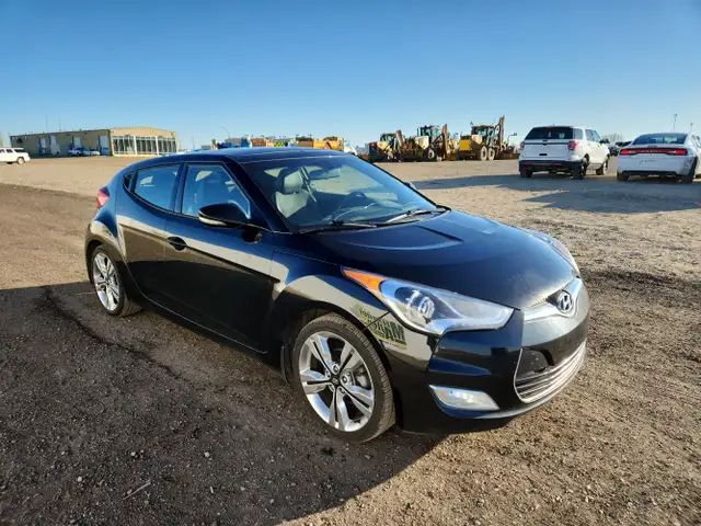 2017 Hyundai Veloster - Photo 2