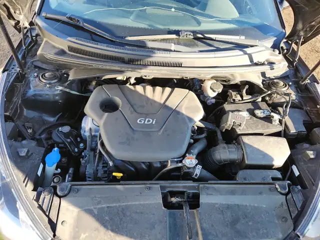 2017 Hyundai Veloster - Photo 27