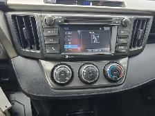 2015 Toyota RAV4 LE - Photo 14