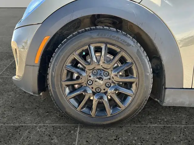 2020 MINI 5 Door Cooper / FWD - Photo 11